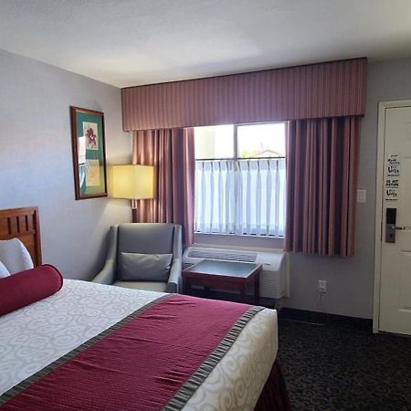 Dow Villa Motel Lone Pine Eksteriør billede